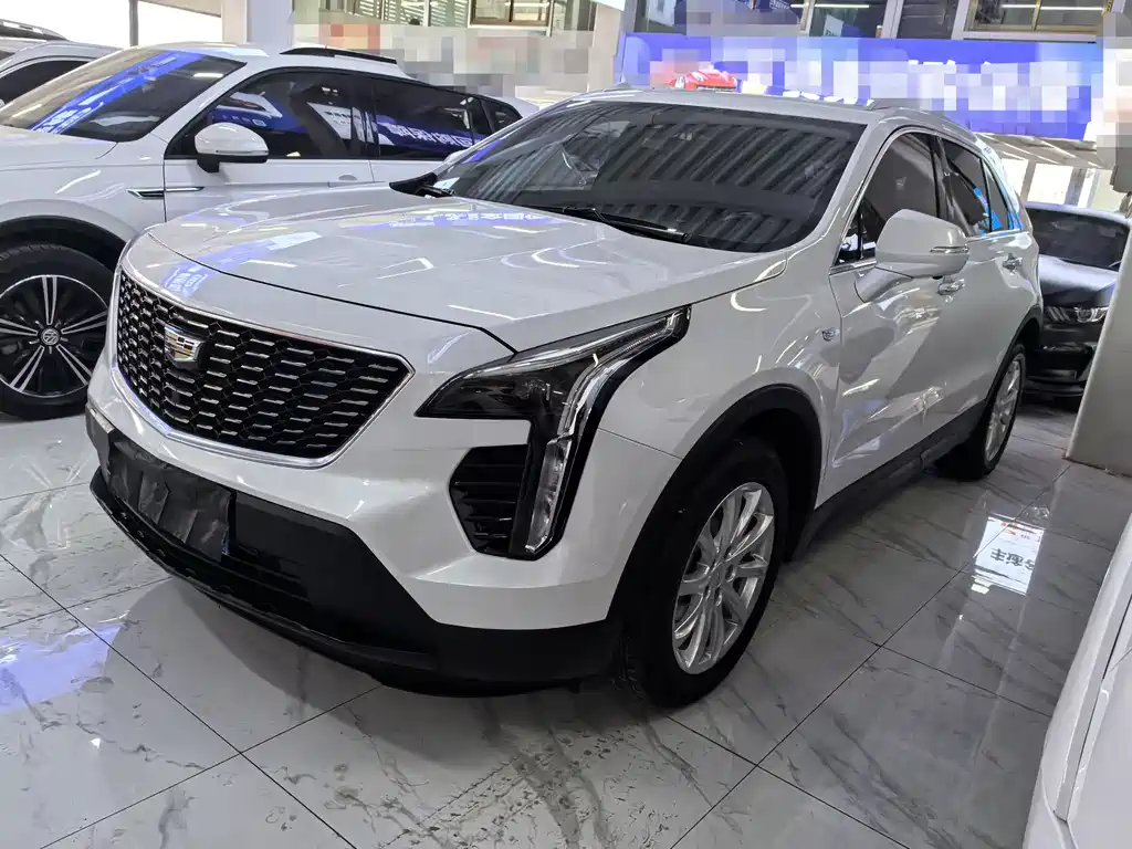 Cadillac XT4 2020 — фото 1