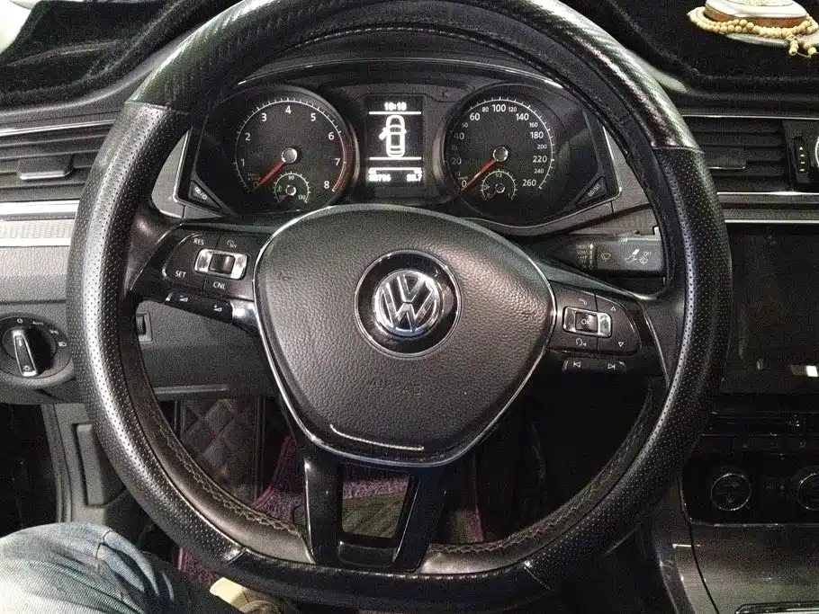 Volkswagen Passat 2018 — фото 15