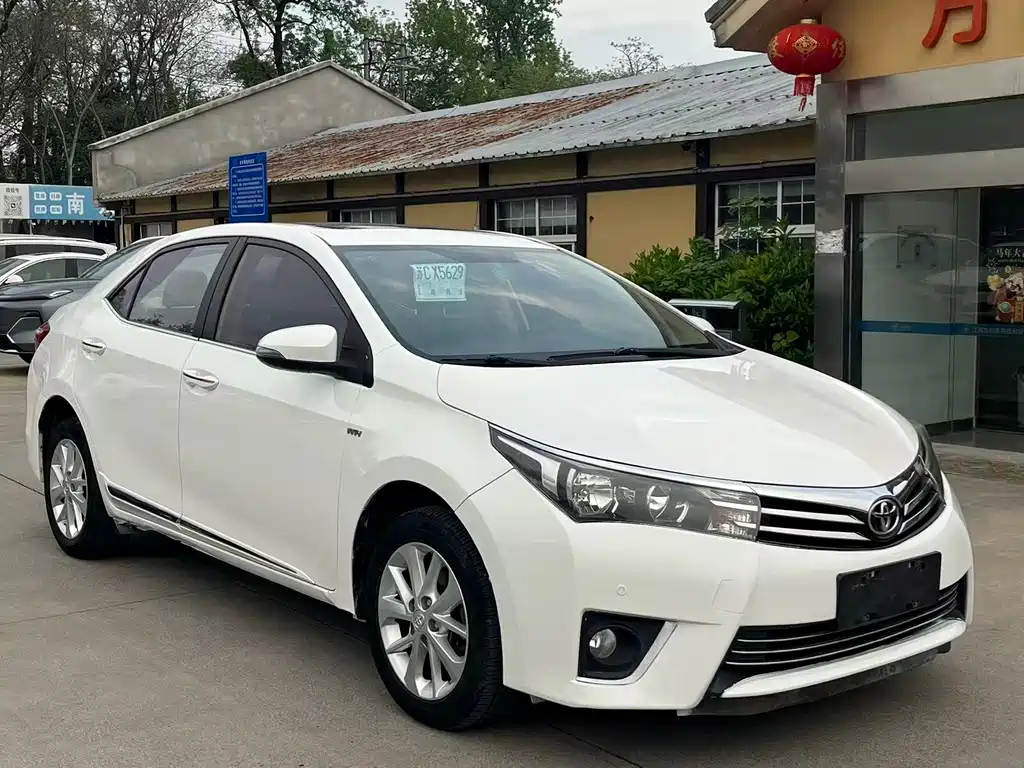Toyota Corolla 2016 — фото 3
