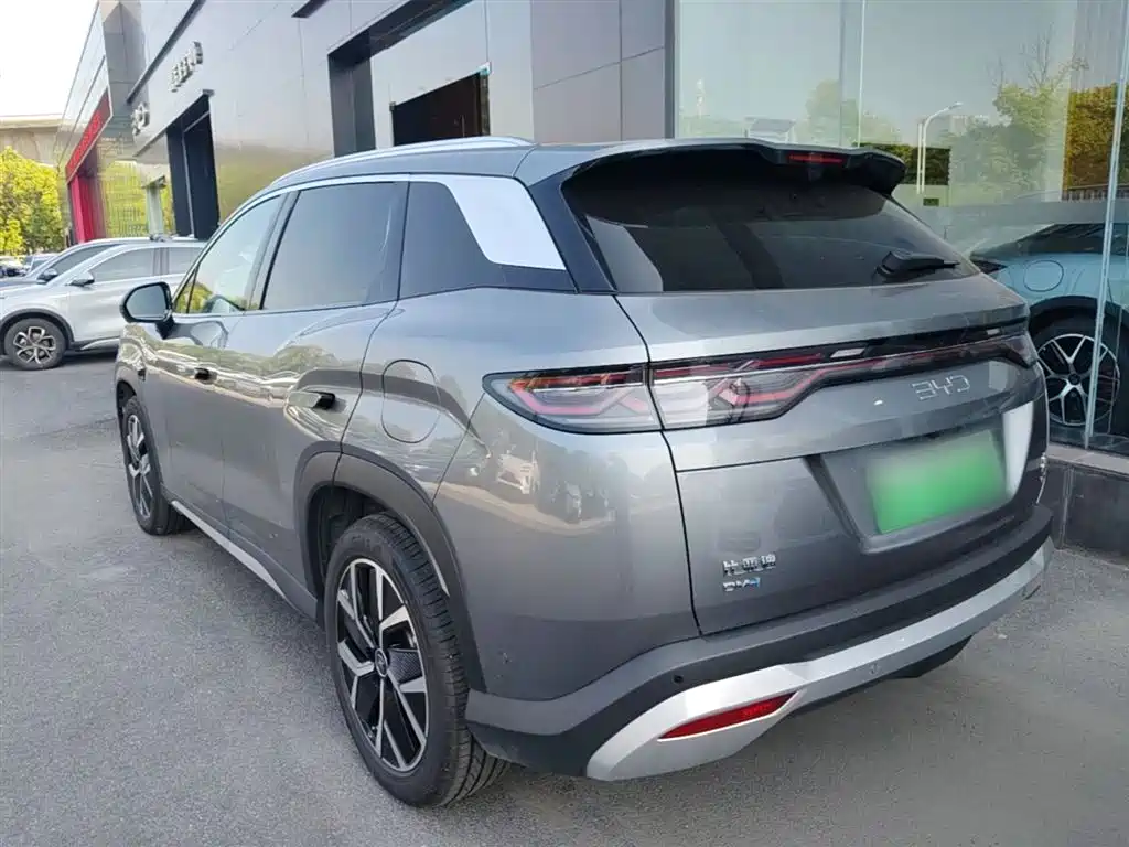 BYD L DM-i 2025 — фото 5