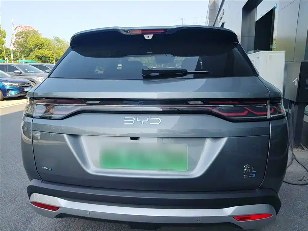 BYD L DM-i 2025 — фото 6