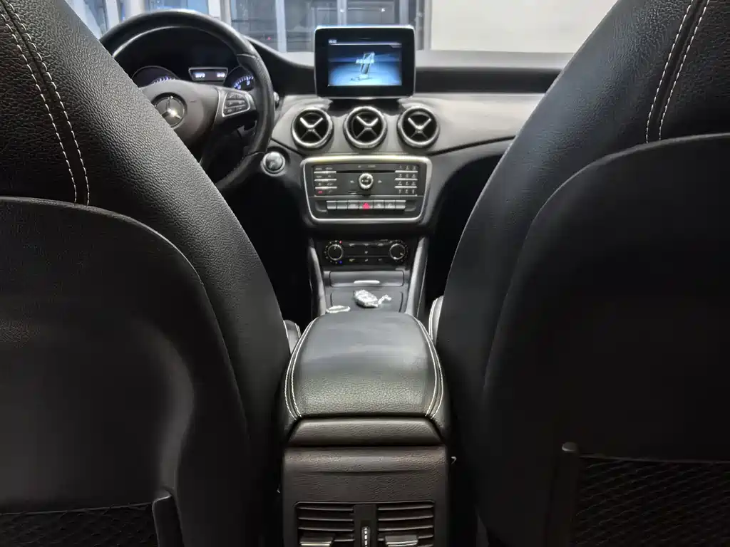 Mercedes-Benz GLA 2017 — фото 10