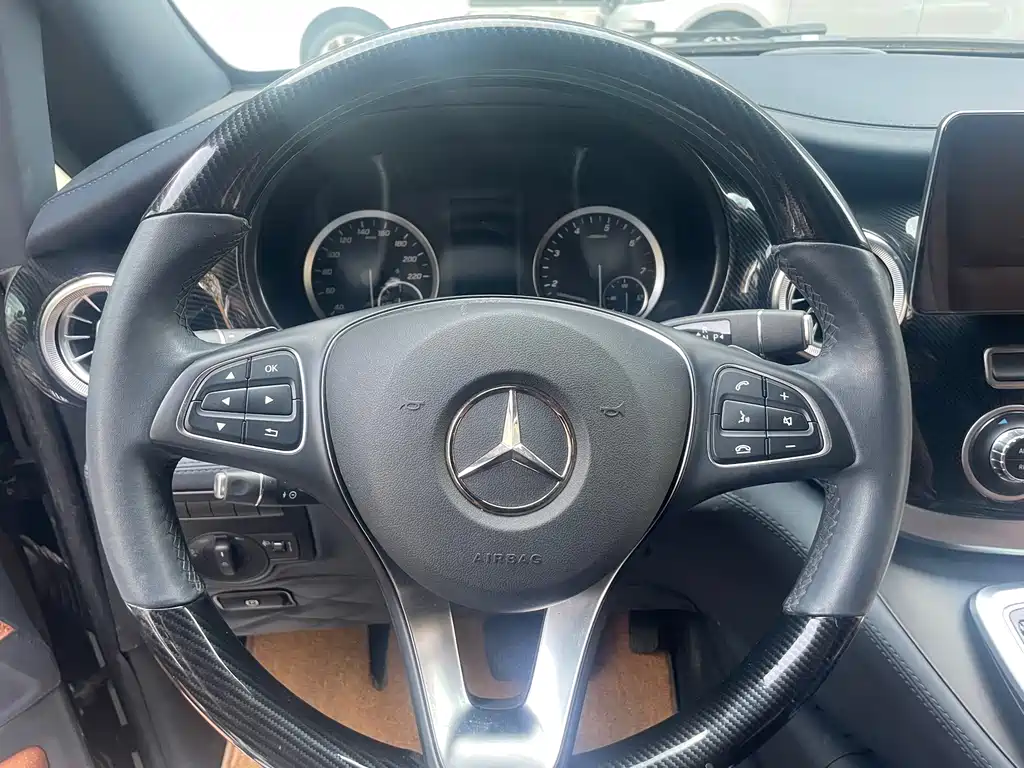 Mercedes-Benz Vito 2022 — фото 15