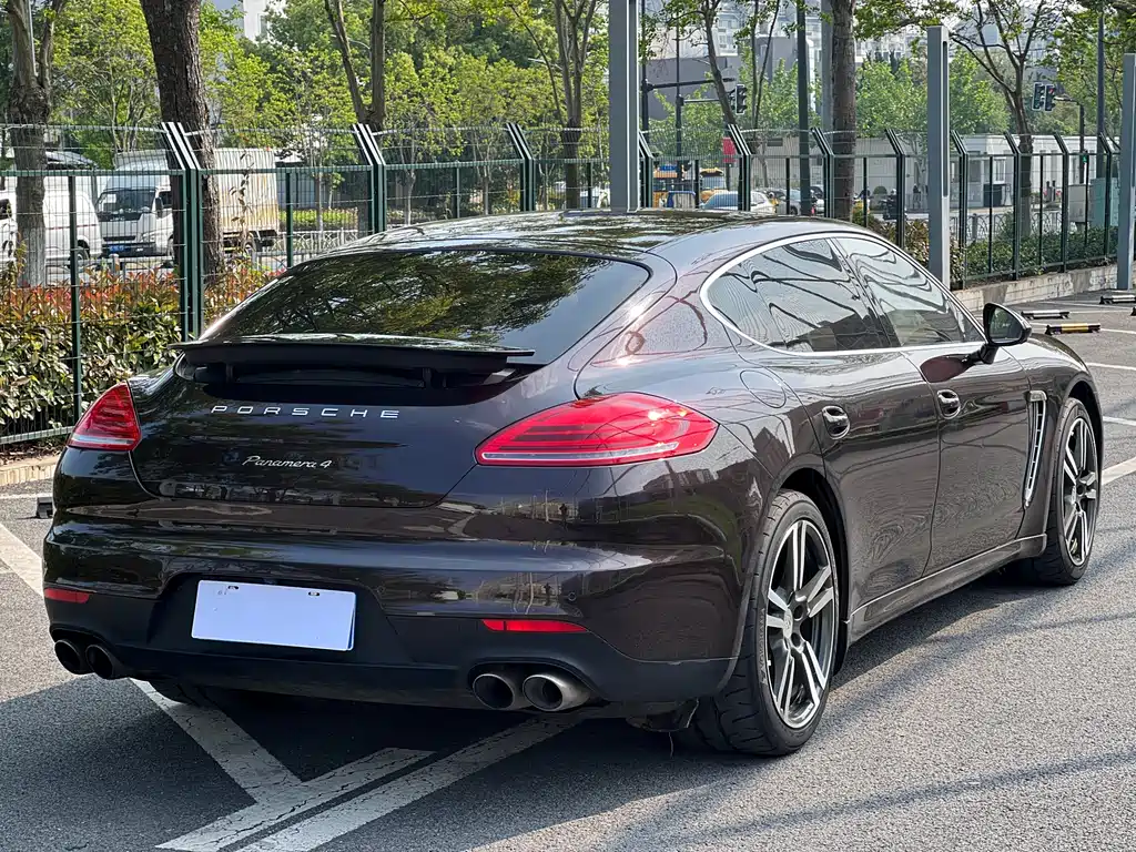 Porsche Panamera 2015 — фото 6