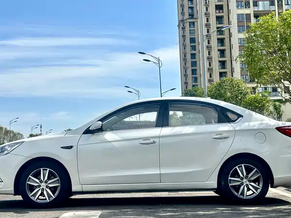 Changan Eado 2015