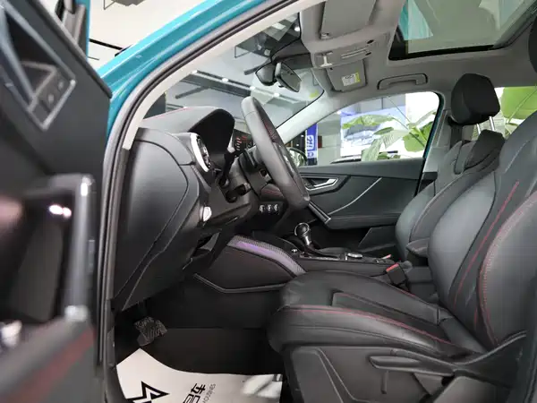 Audi Q2L 2022