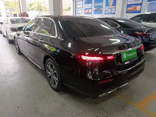 Mercedes-Benz E-Class 2022