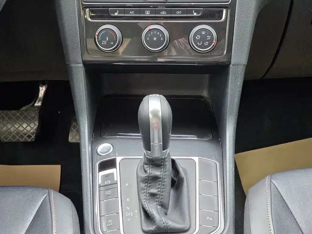 Volkswagen Golf Jialu 2018 — фото 13