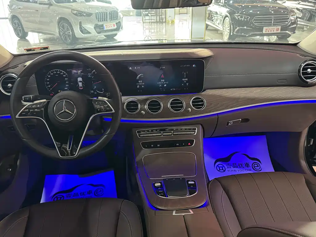 Mercedes-Benz E-Class 2023 — фото 12