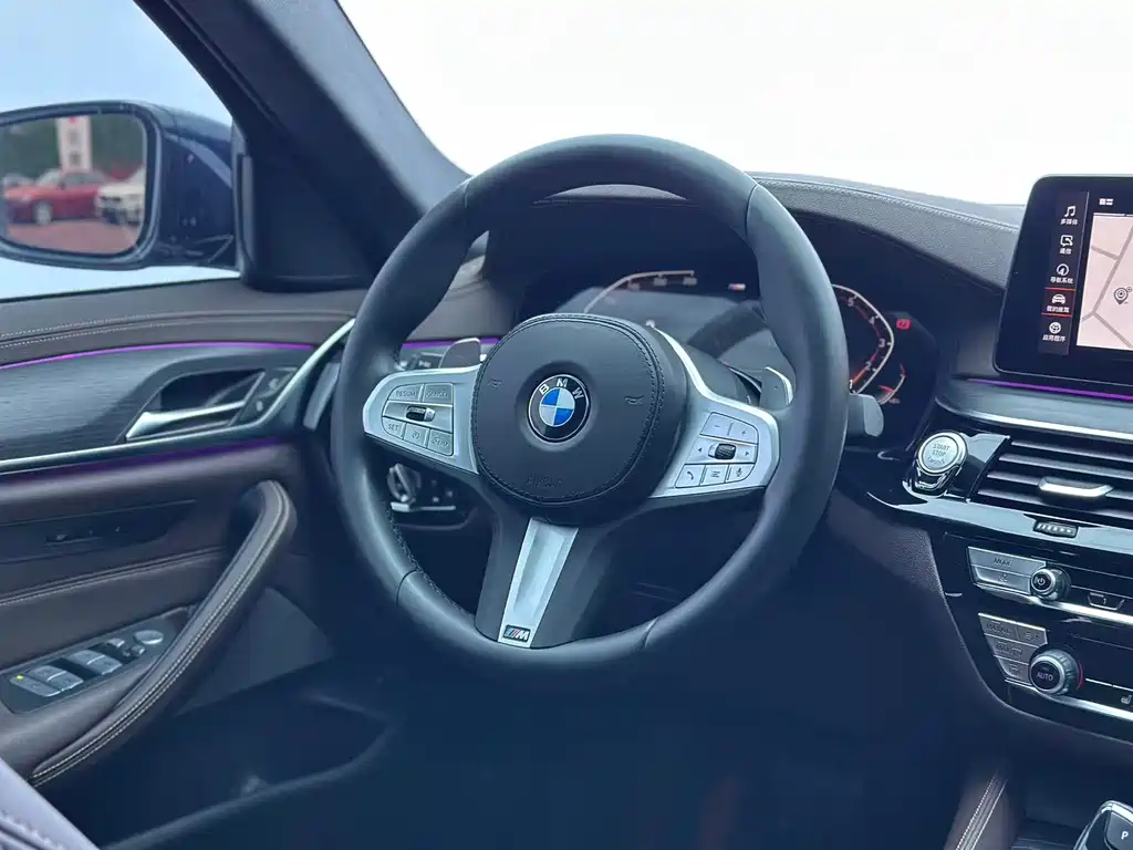 BMW 5 Series 2023 — фото 14