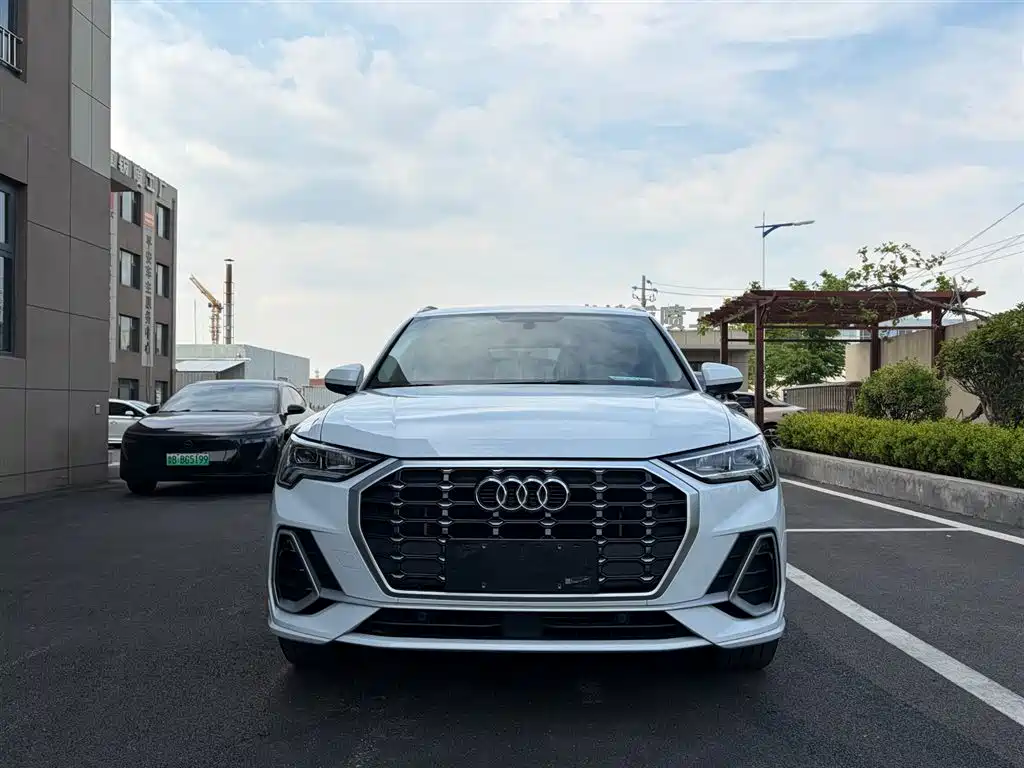 Audi Q3 2022