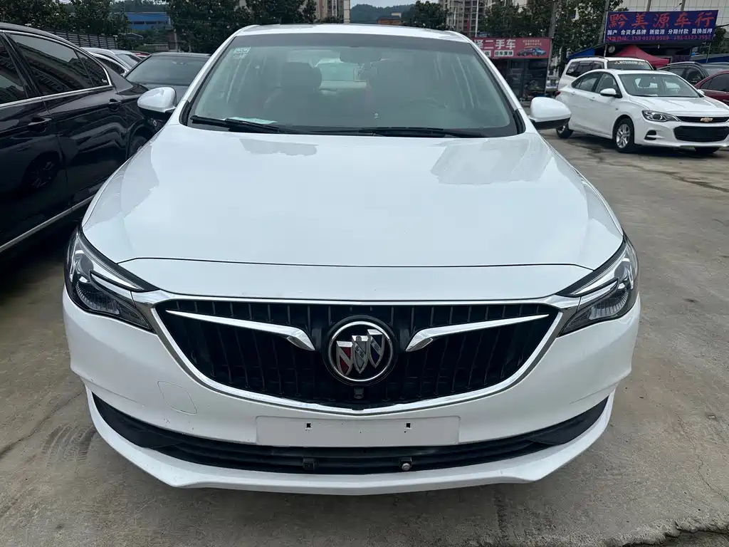 Buick Excelle 2018 — фото 2