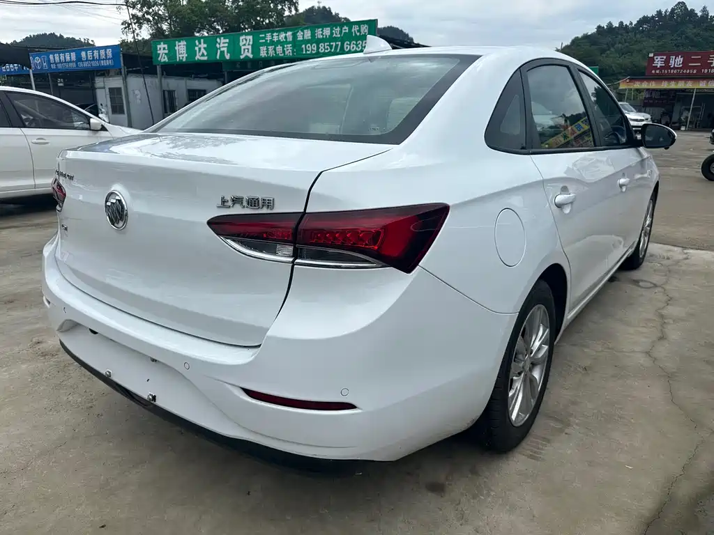Buick Excelle 2018 — фото 5