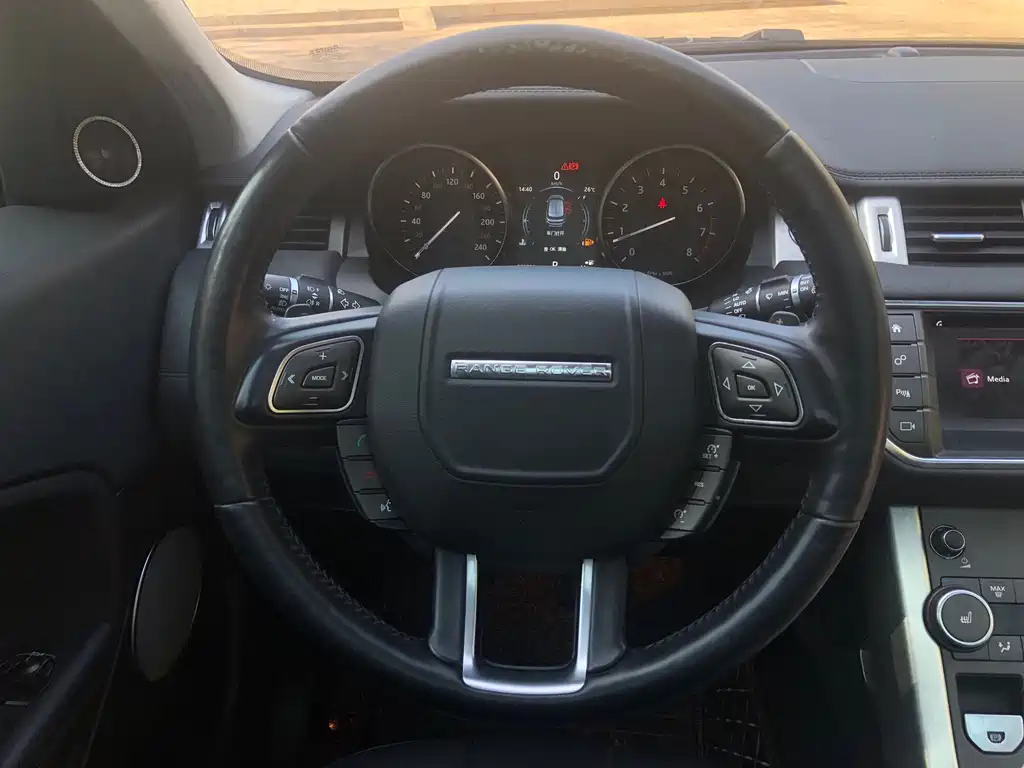 Land Rover Evoque 2017 — фото 20