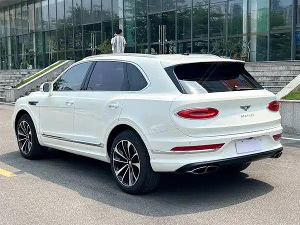 Bentley Bentayga 2022