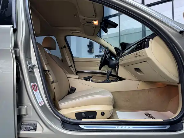 BMW 3 Series 2011