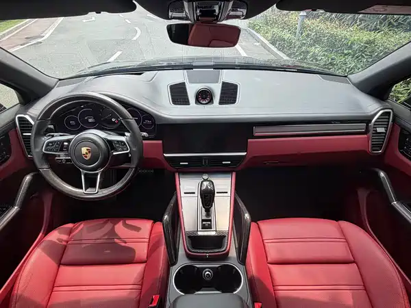 Porsche Cayenne 2023