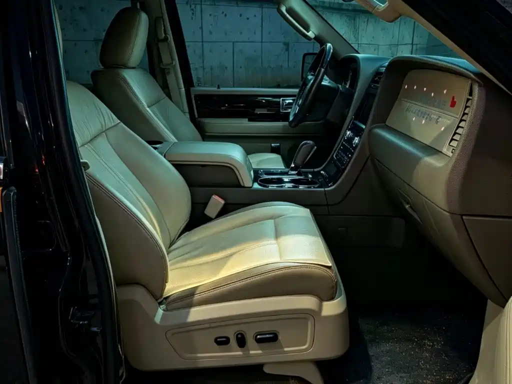 Lincoln Navigator 2015 — фото 9
