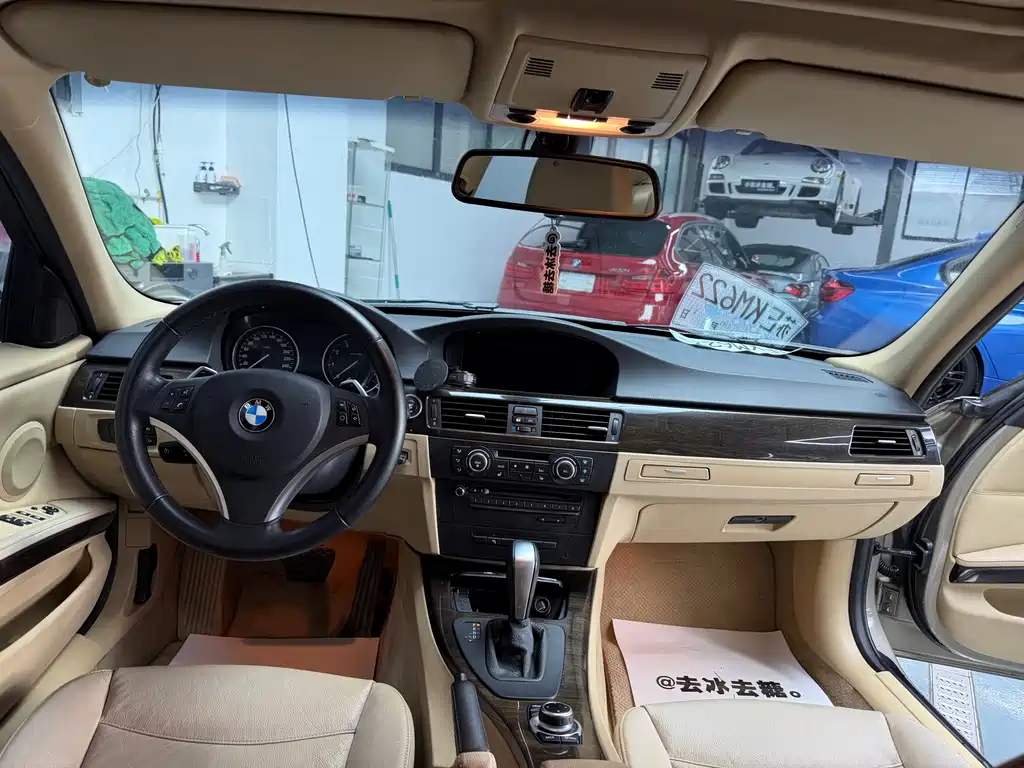 BMW 3 Series 2011