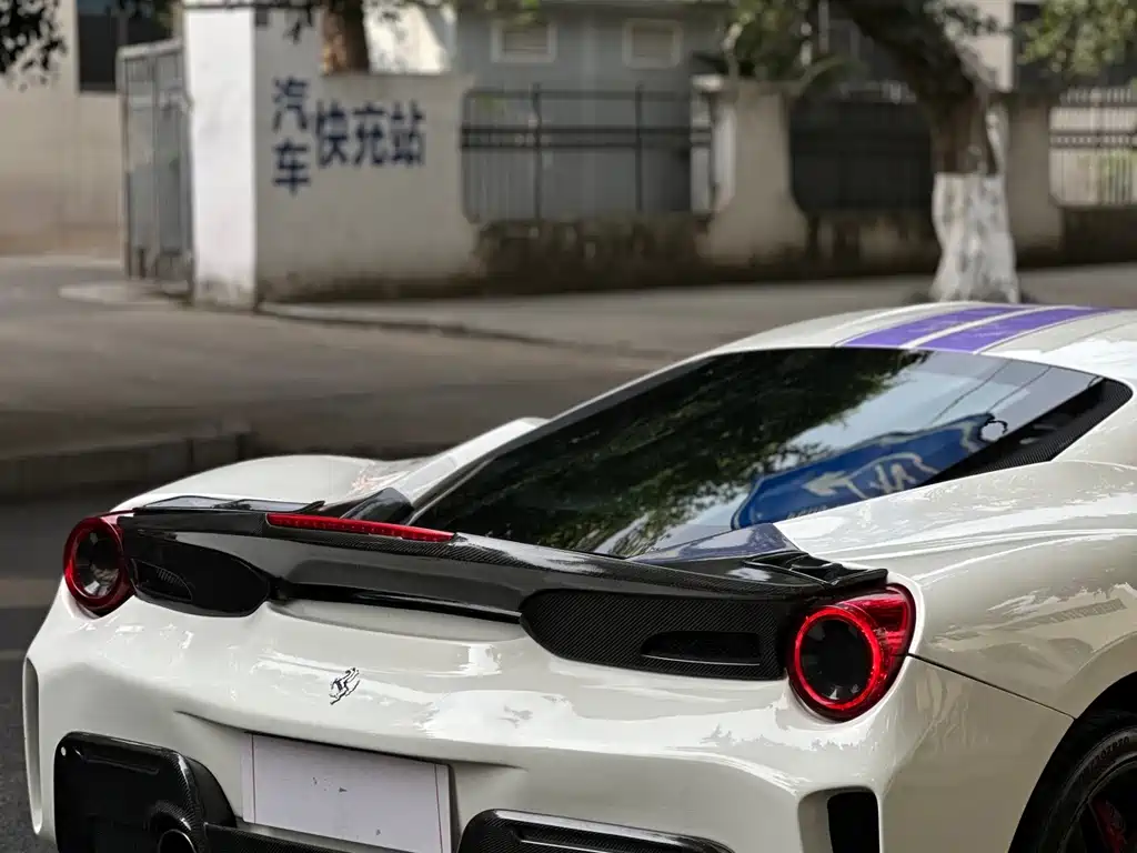 Ferrari 488 2017 — фото 9