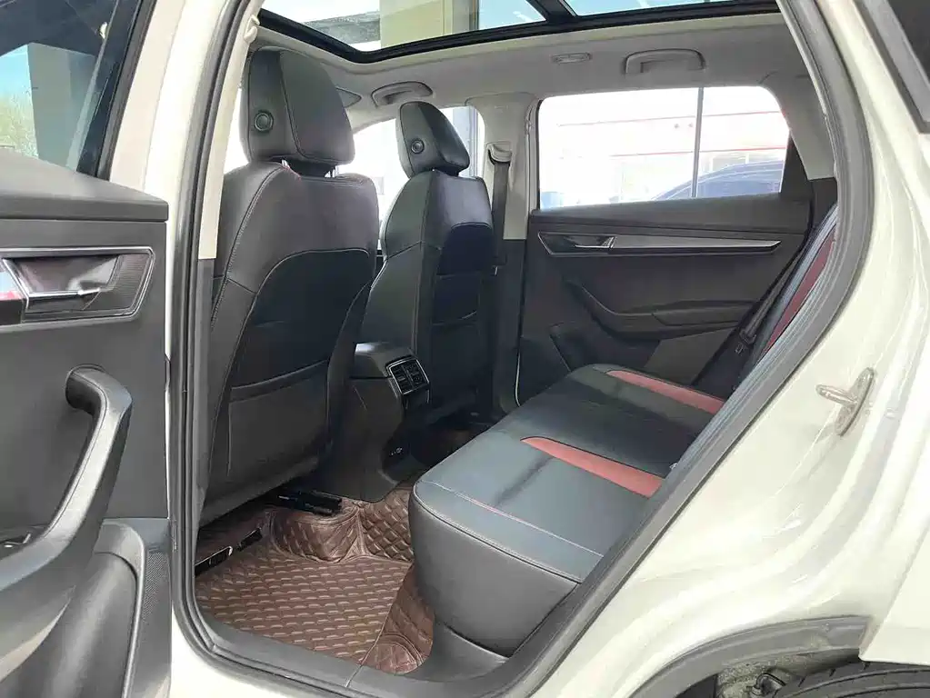 Skoda Karoq 2022 — фото 10