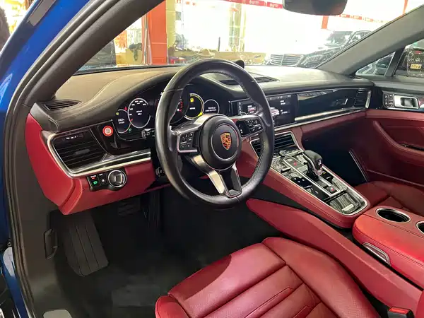 Porsche Panamera 2019