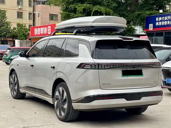 Dongfeng e008 2025