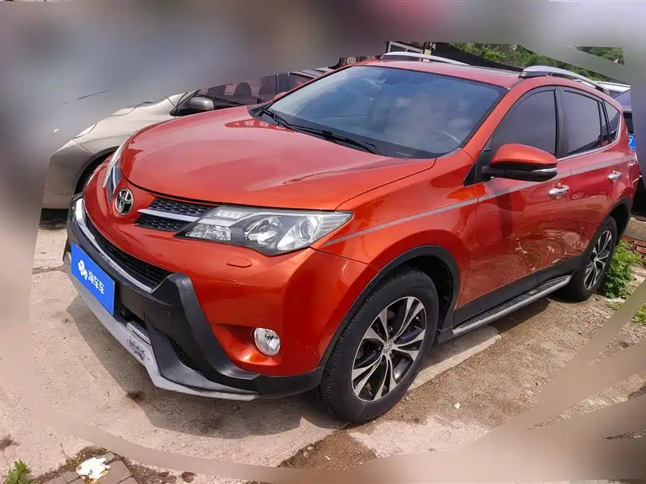 Toyota RAV4 2014 — фото 1