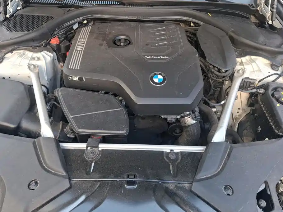 BMW 5 Series 2023 — фото 10