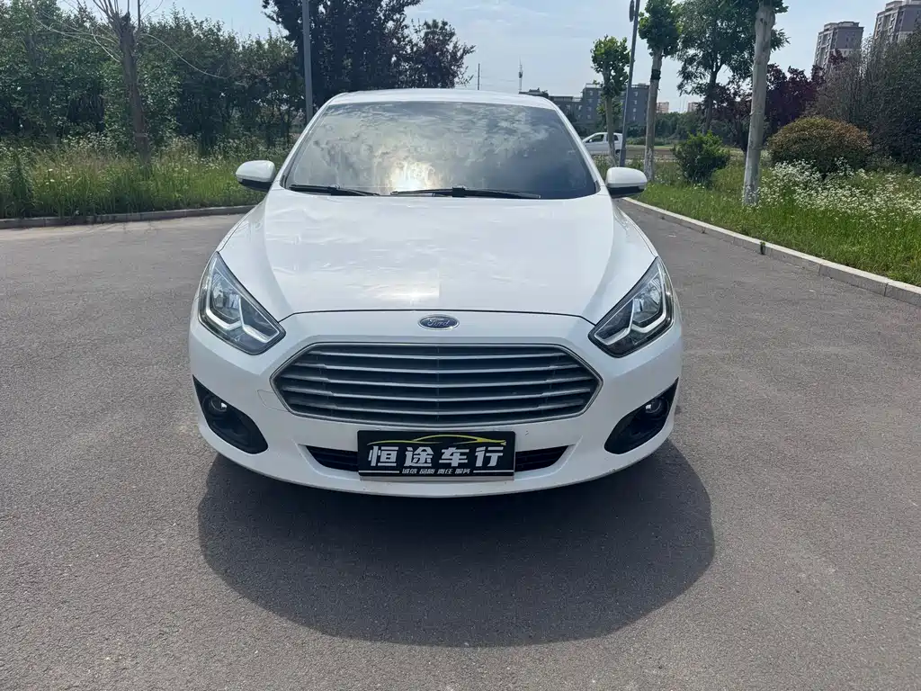 Ford Escort 2016
