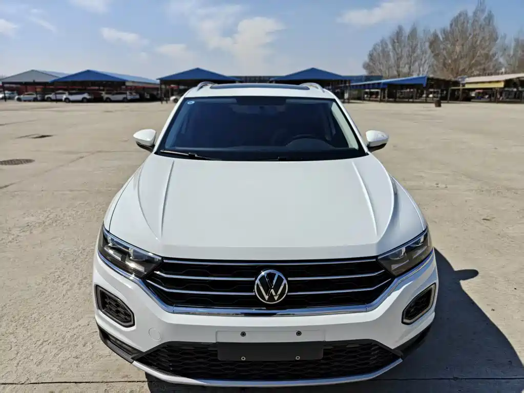 Volkswagen T-Roc 2023 — фото 2