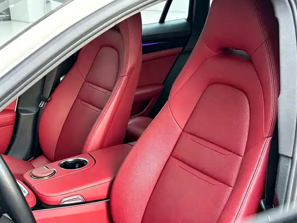 Porsche Panamera 2022