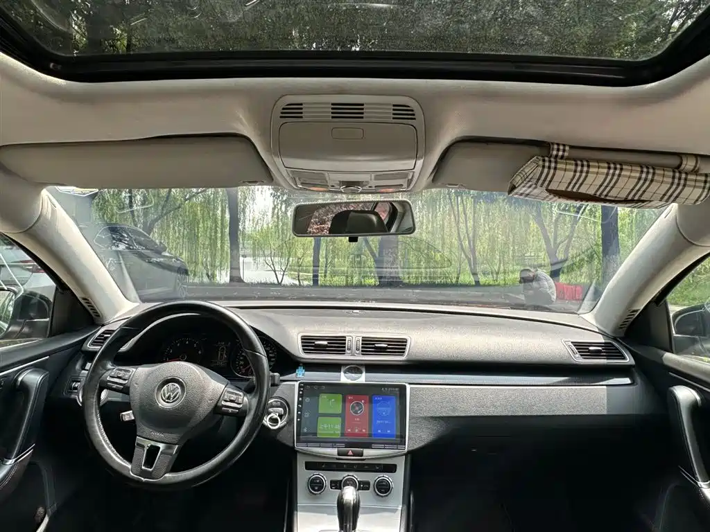 Volkswagen Magotan 2013