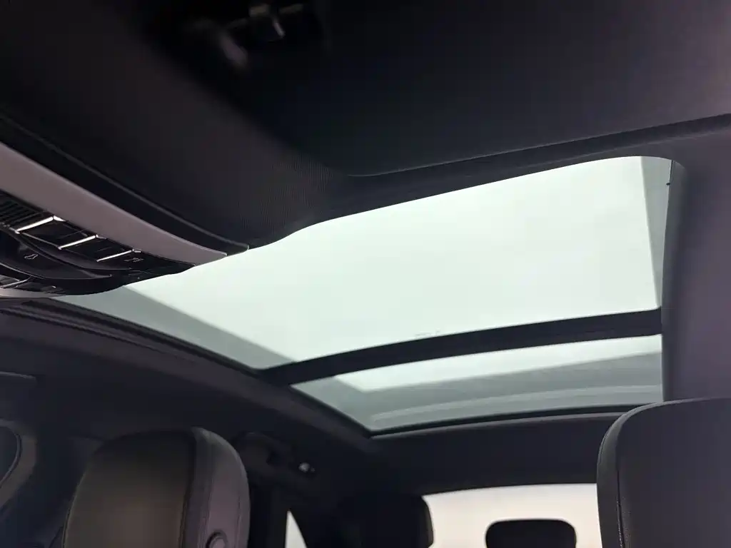 Porsche Macan 2017 — фото 17