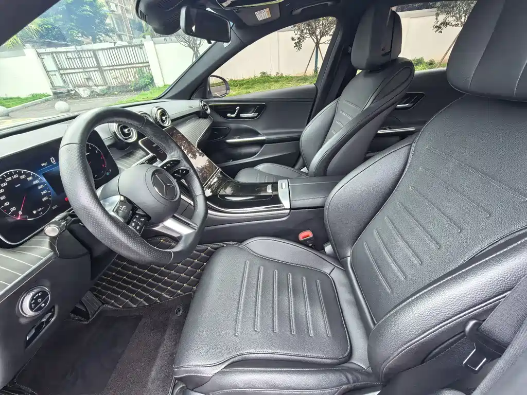 Mercedes-Benz C-Class 2023