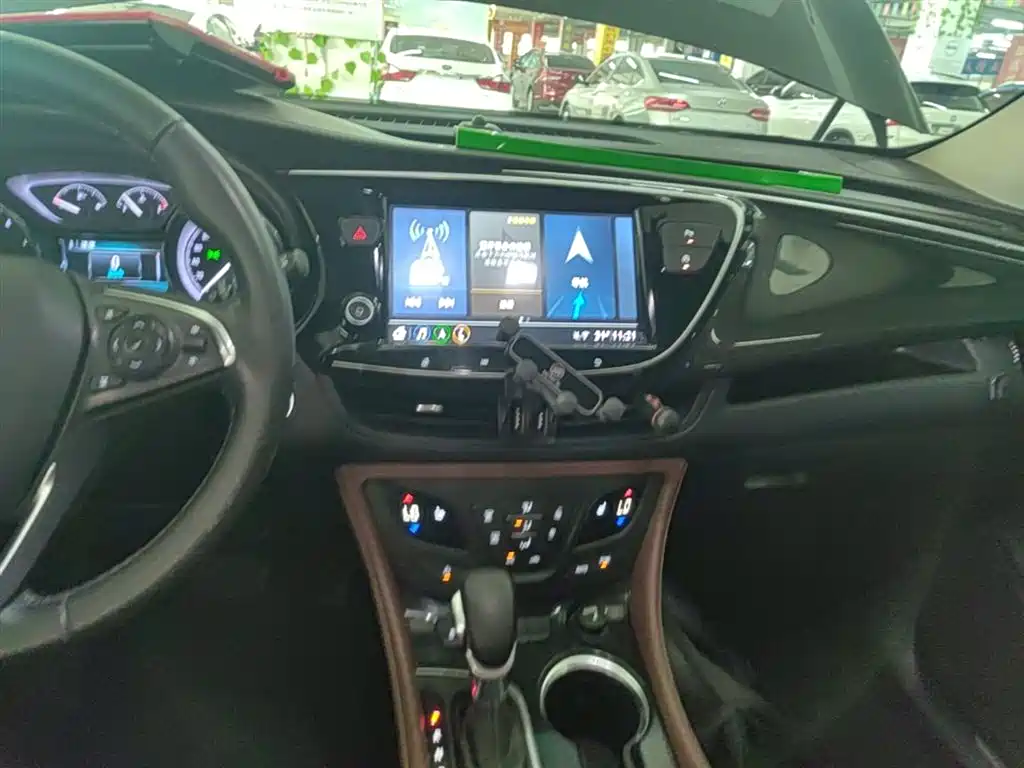 Buick Envision Plus 2021 — фото 13