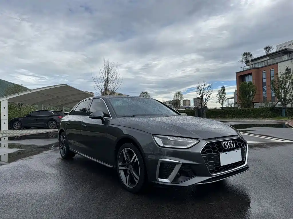 Audi A4L 2020