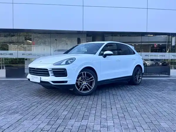 Porsche Cayenne 2022