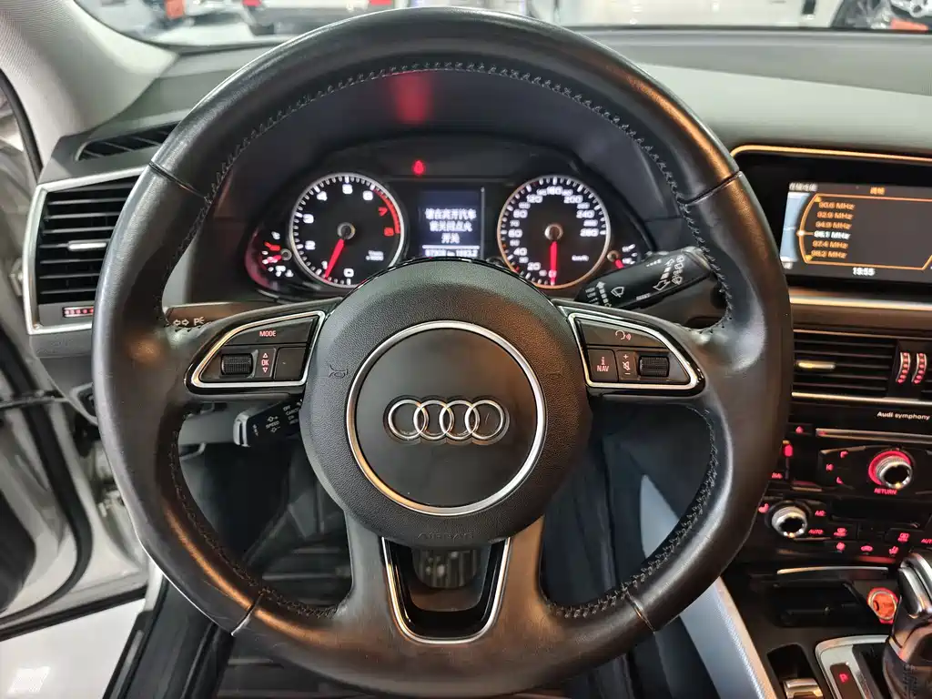 Audi Q5 2016 — фото 11