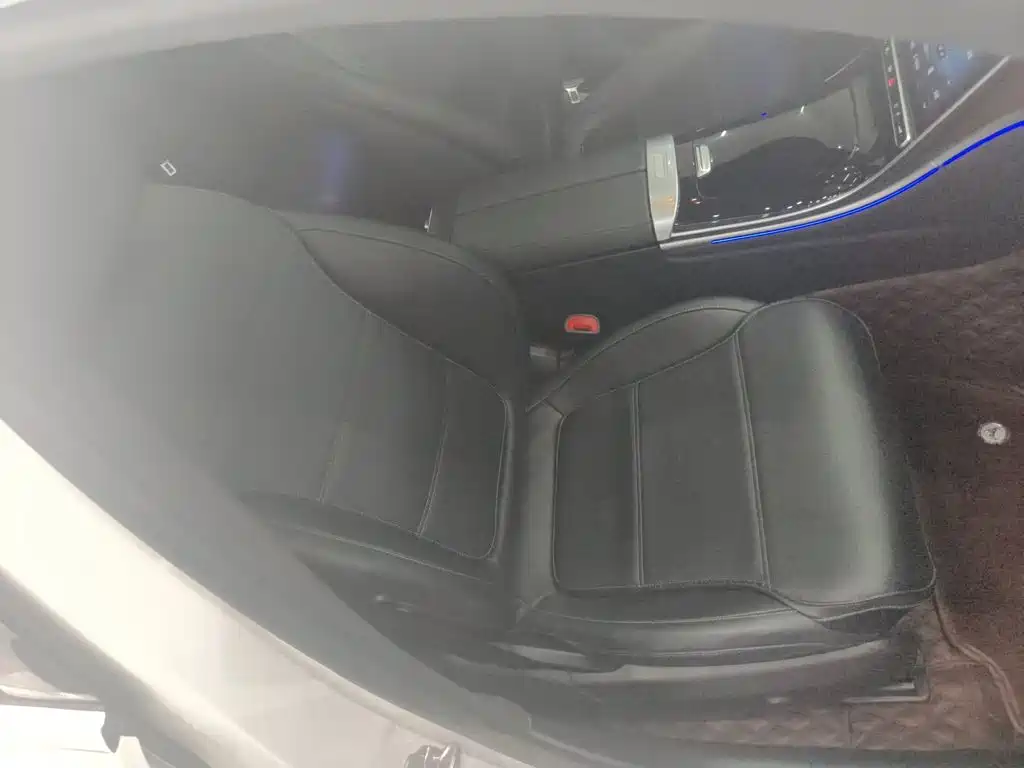 Mercedes-Benz C-Class 2022 — фото 20