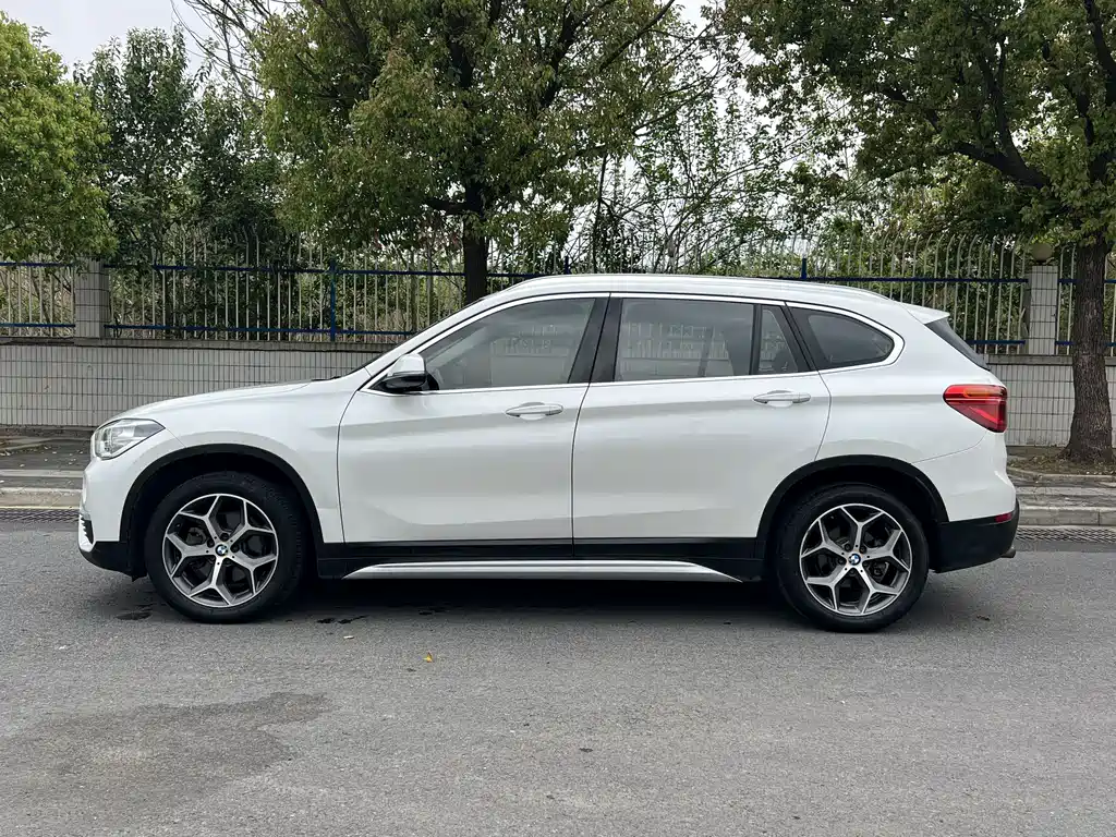 BMW X1 2019 — фото 8