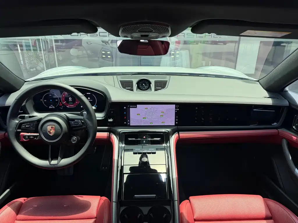 Porsche Panamera Hybrid 2025