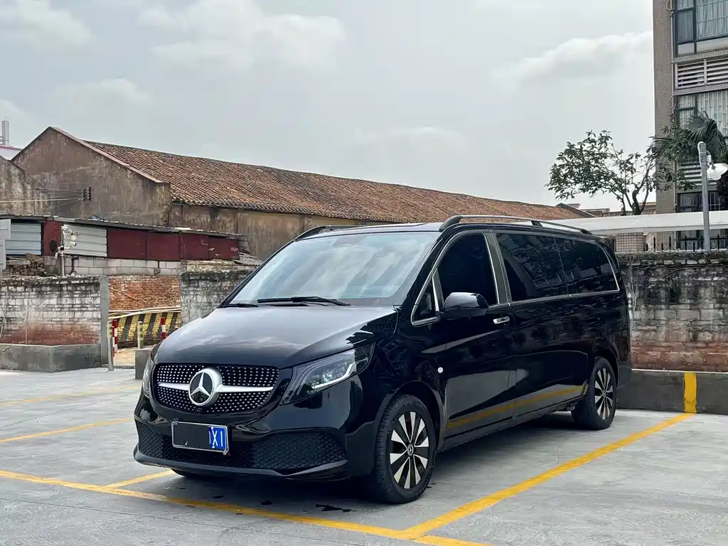 Mercedes-Benz Vito 2023 — фото 1