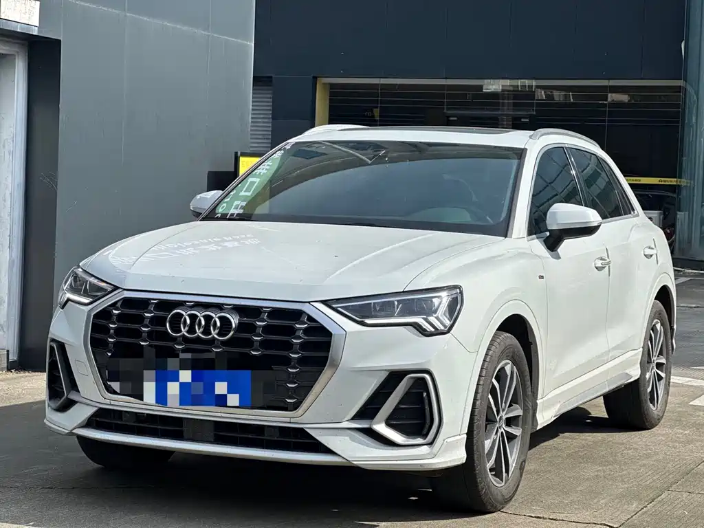 Audi Q3 2022