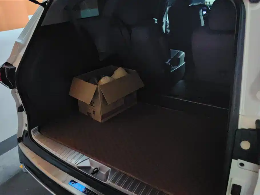 Toyota Granvia 2023
