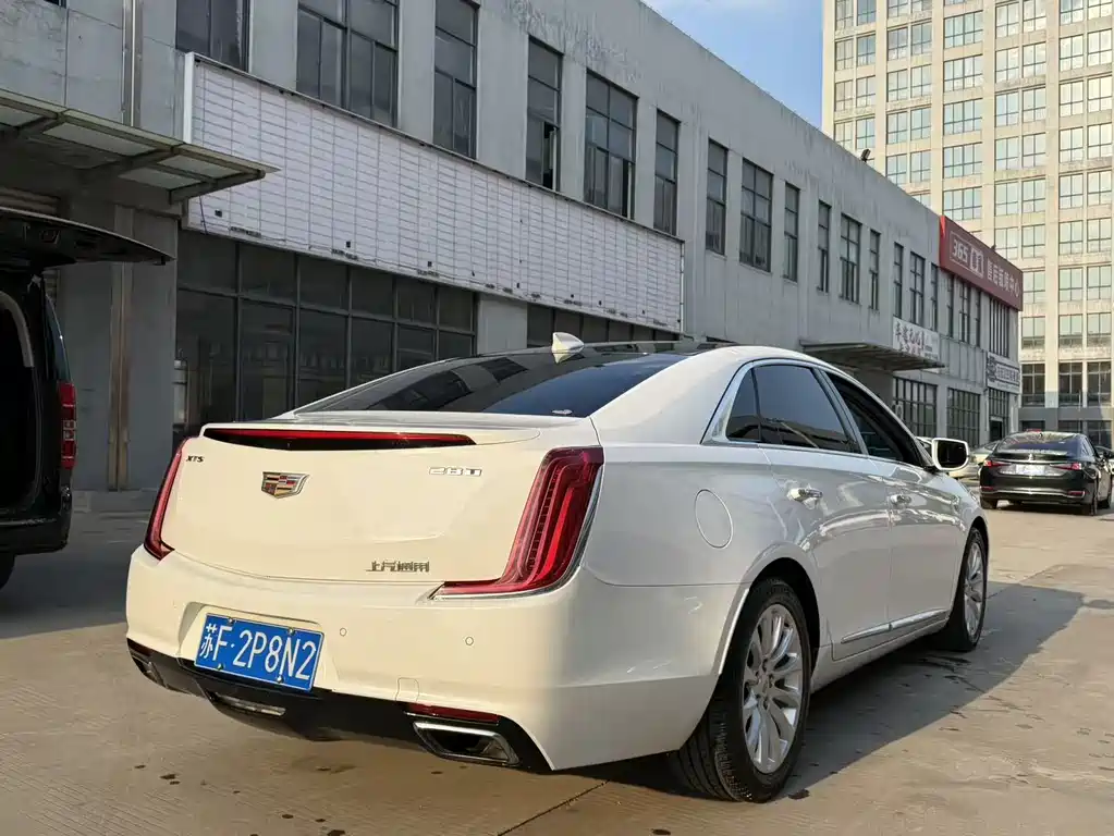 Cadillac XTS 2018 — фото 9