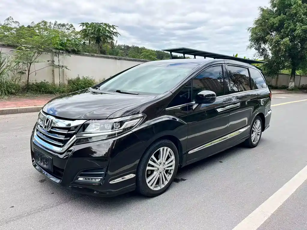 Honda Elysion 2018 — фото 1
