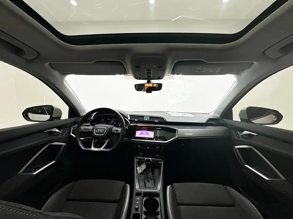 Audi Q3 2021 — фото 19
