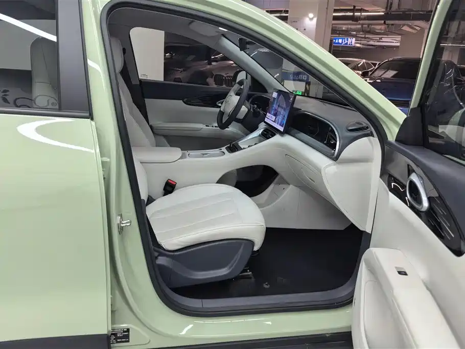 Geely Galaxy Starwish 2025 — фото 8