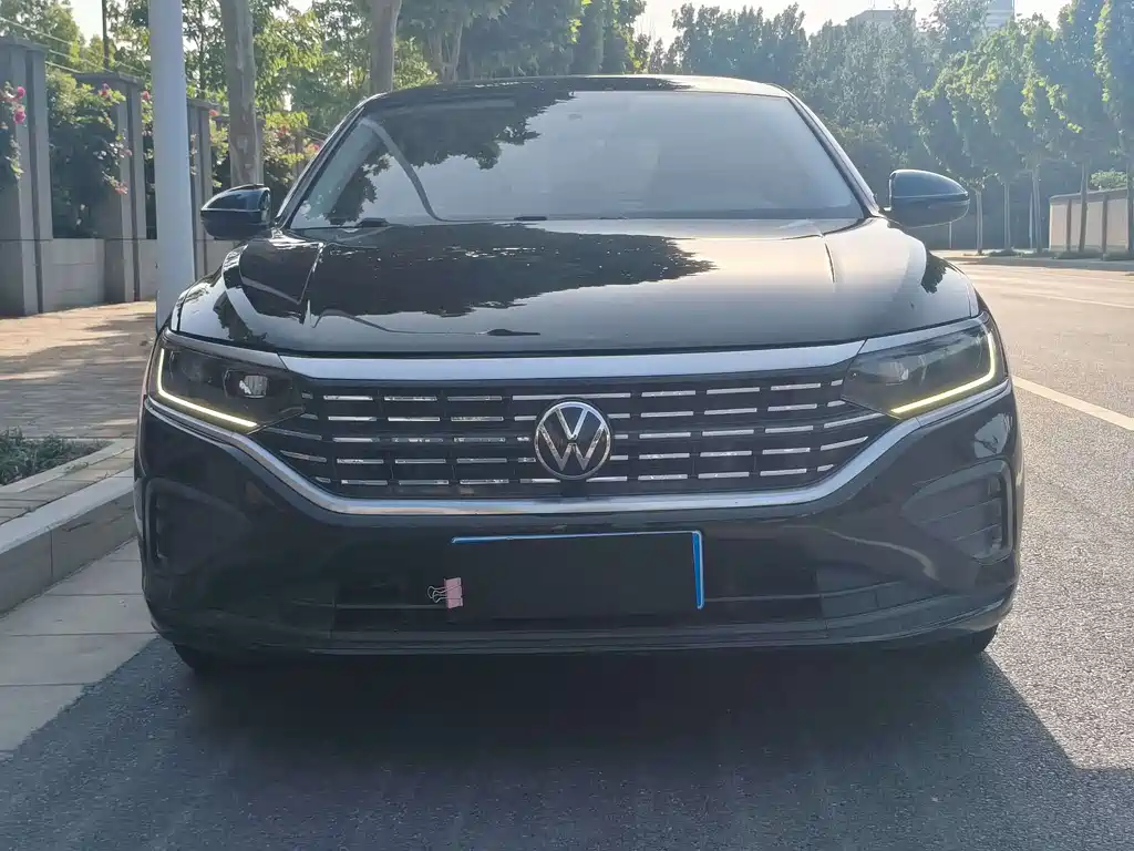 Volkswagen Passat 2023